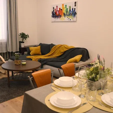 Spacious City Center Family 2 Bedrooms Apartment Riga Exterior photo