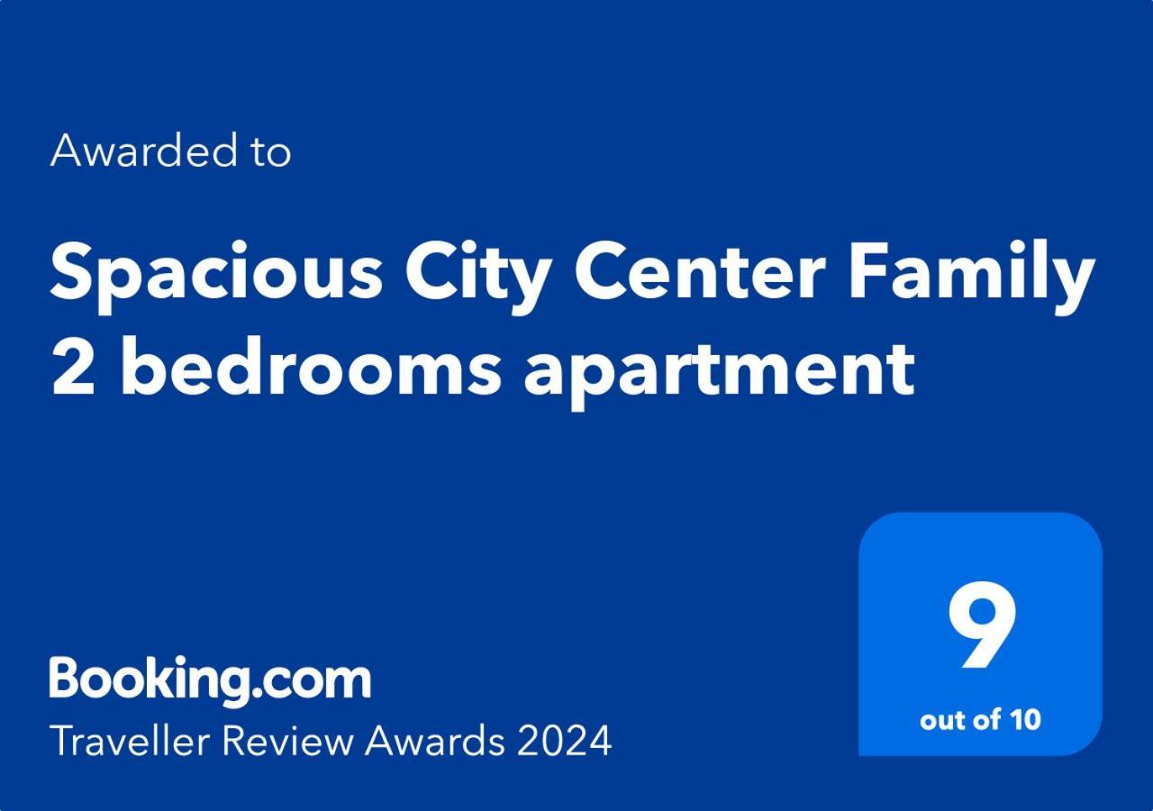 Spacious Center Family 2 Bedrooms Leilighet Riga